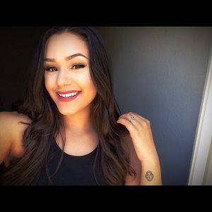 Meet your Posher, Jasmine