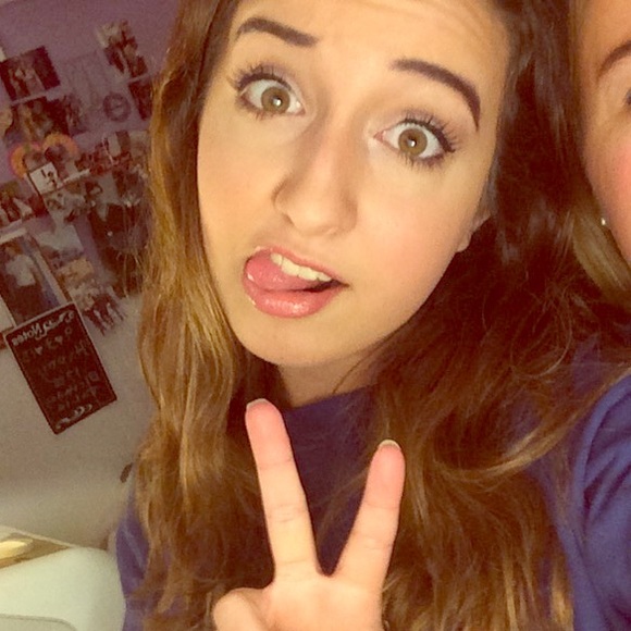 Meet your Posher, Taylor