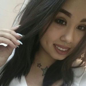 Meet your Posher, Yesenia