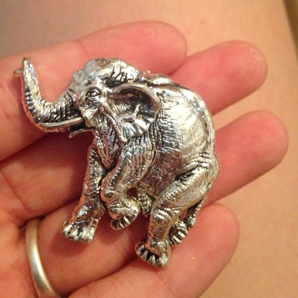 Elephant Brouche!!! - Picture 2 of 3