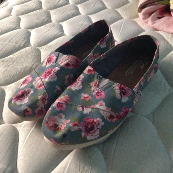 Limited Edition Floral Toms AUTHENTIC