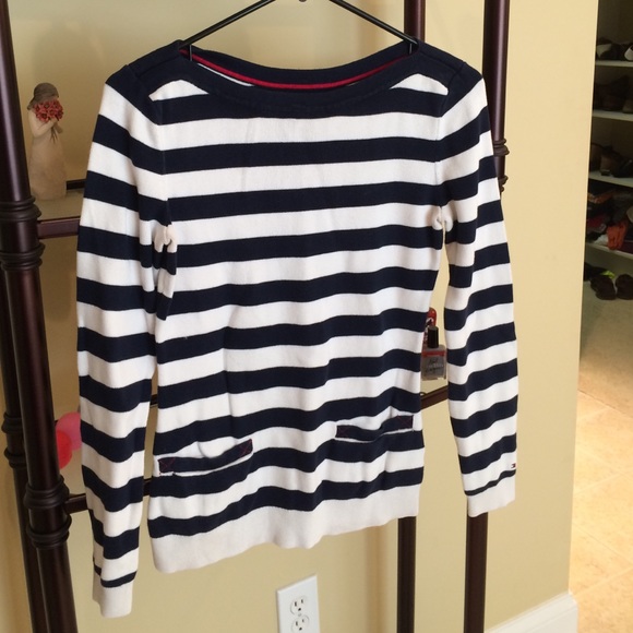 Tommy Hilfiger sweater - Picture 1 of 1