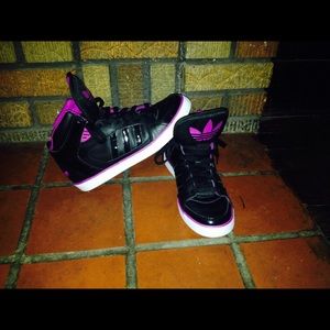 Adidas blk with purple shoe