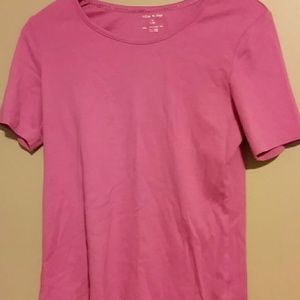 Pink tshirt