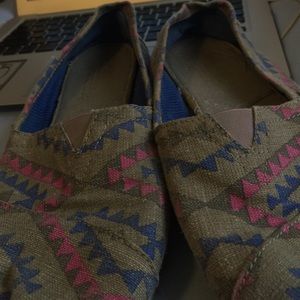 Womens tribal toms