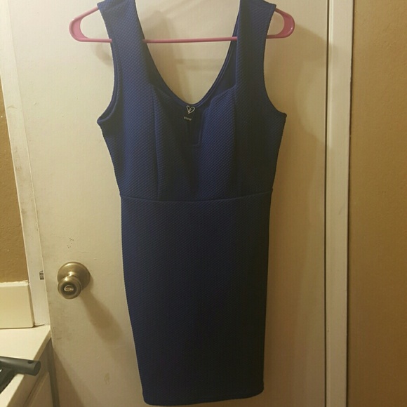 Short blue dress
