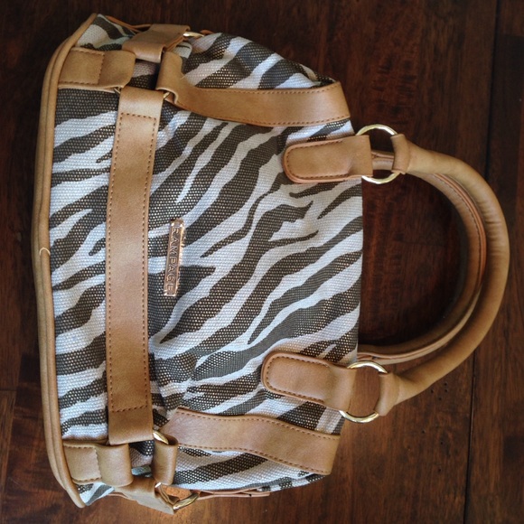 🎉Host Pick!🎉NWT! Rampage Handbag - Picture 2 of 6