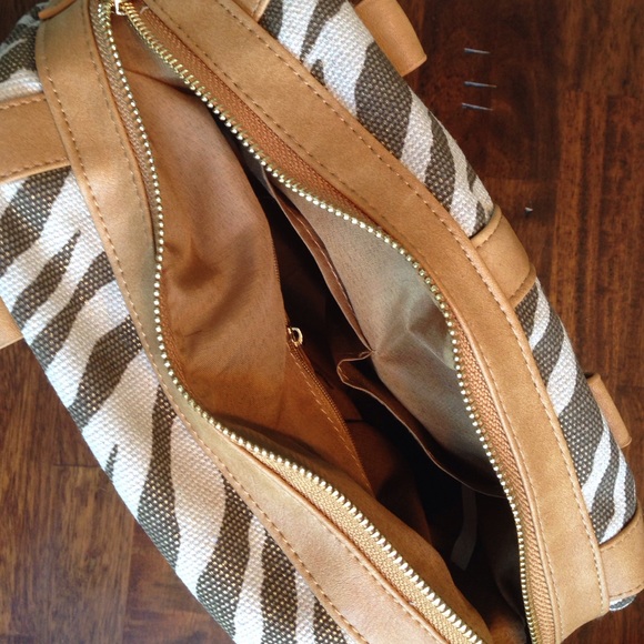 🎉Host Pick!🎉NWT! Rampage Handbag - Picture 4 of 6