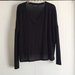 ❌❌SOLD❌❌ Super soft black v neck sweater
