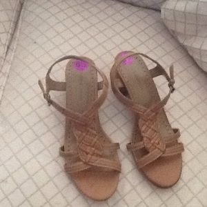 VITTADINI BROWN LEATHER SANDALS