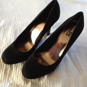 Like new black suede heels