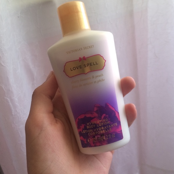 Victoria's secret love spell lotion