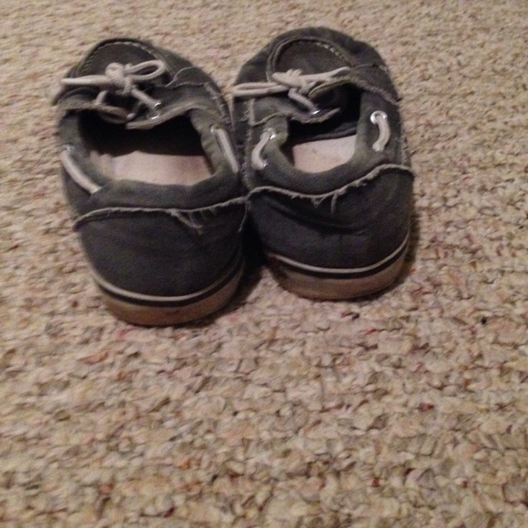 Grey shoes - Picture 2 of 3