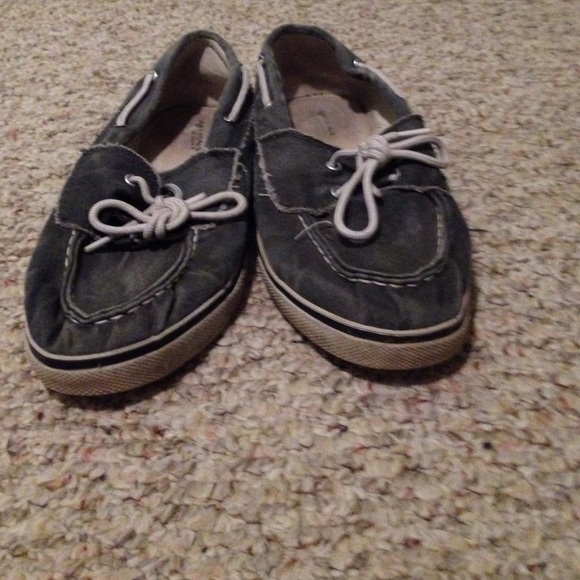 Grey shoes - Picture 3 of 3