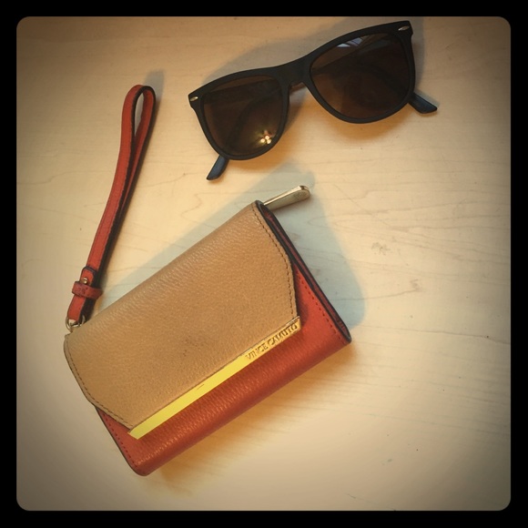 Vince Camuto wallet and stunner shades