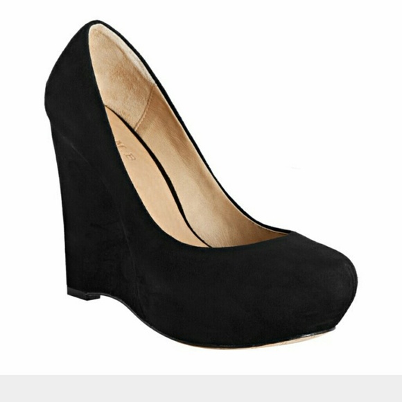 HUGE SALE!  LAMB BY GWEN STEFANI