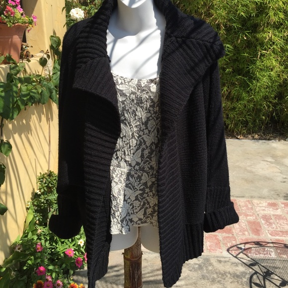 Black sweater (for jennafaye)