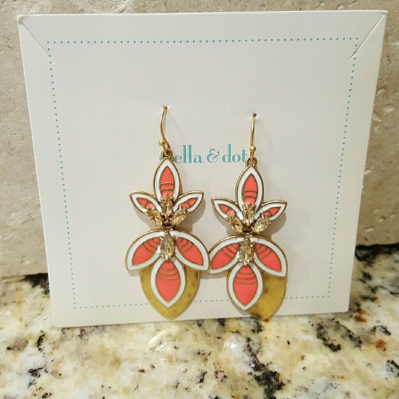Stella & Dot Jewelry - FLASH SALE !!!!!! Stella and Dot Hibiscus Earrings