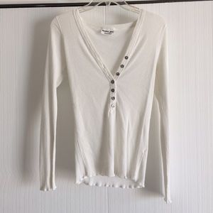 Super comfy Michael stars v neck long sleeve tee