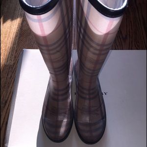 Burberry Rain Boots 11685597