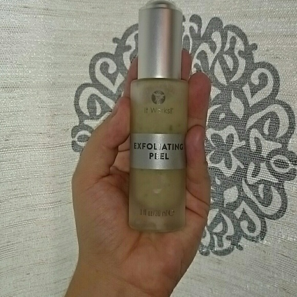 It Works Exfoliating Peel