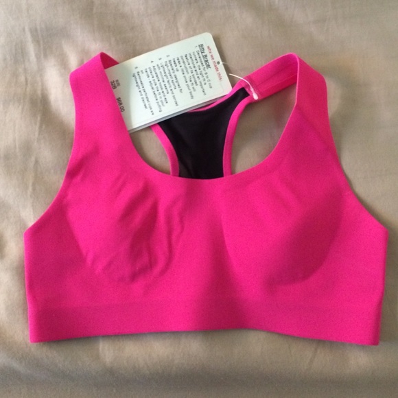 Brand new Pink sports bra size 32B lululemon