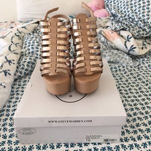 Adorable chunky rose gold Wedges
