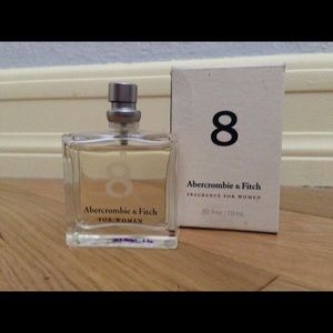 Abercrombie & Fitch 8
