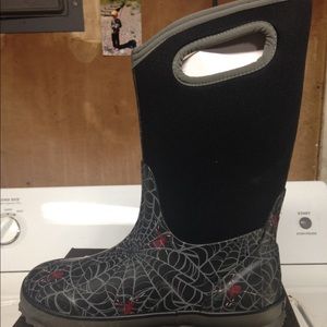 Bogs youth snow boots