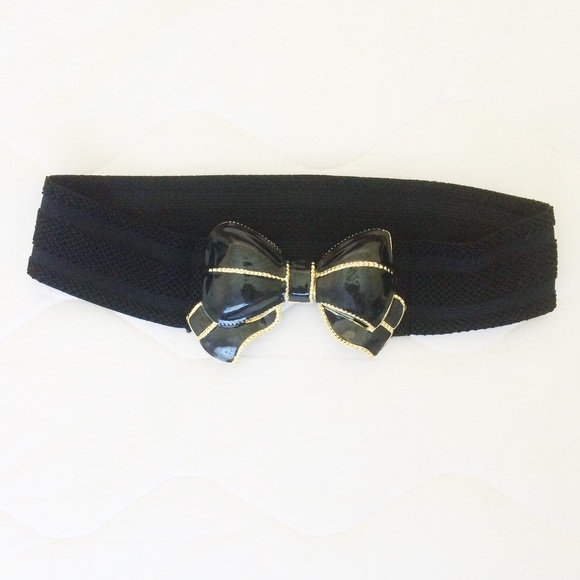 Bow Buckle Belt - Picture 1 of 3