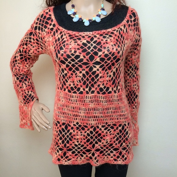๐HP๐HANDMADE CROCHET LACE SWEATER - Picture 2 of 4