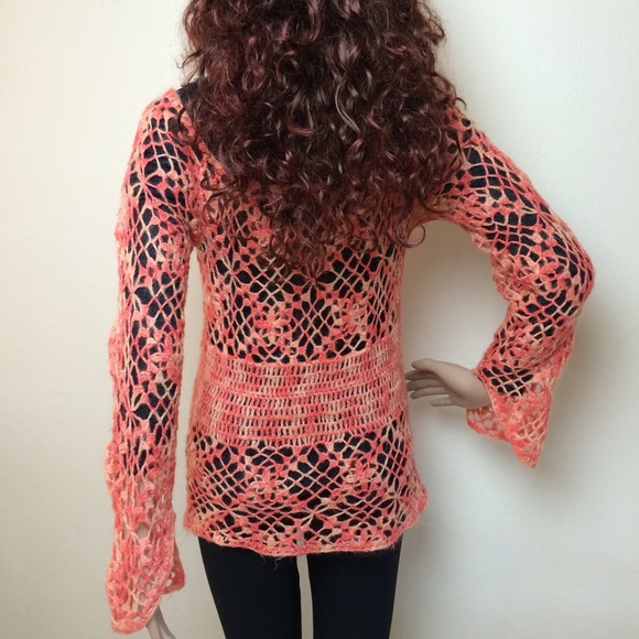 ๐HP๐HANDMADE CROCHET LACE SWEATER - Picture 3 of 4
