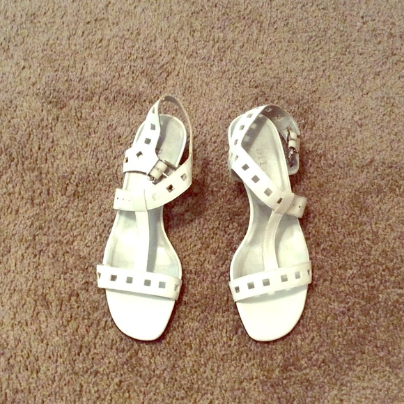 vaneli white sandals