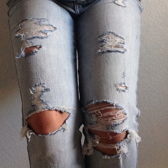 American Eagle Ripped Skinny Jeans