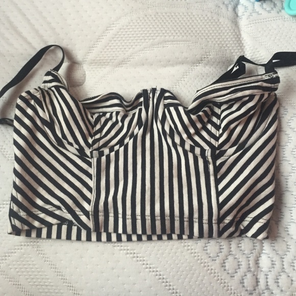 AA striped crop