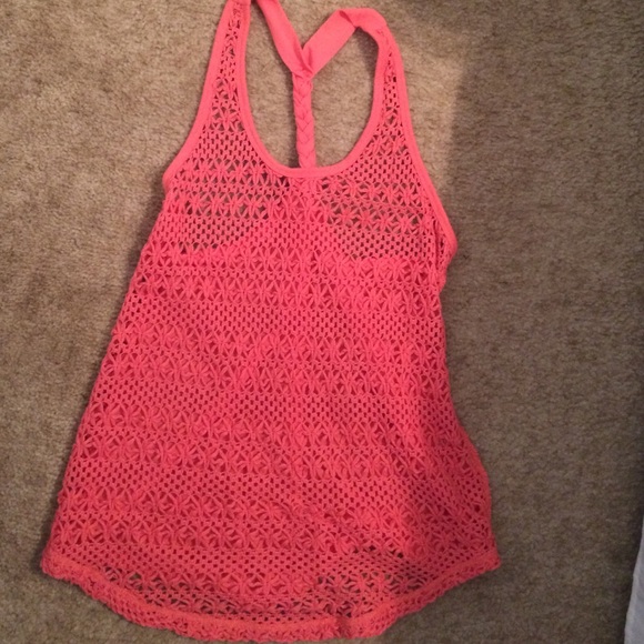 ✨NEW✨Coral lace tank
