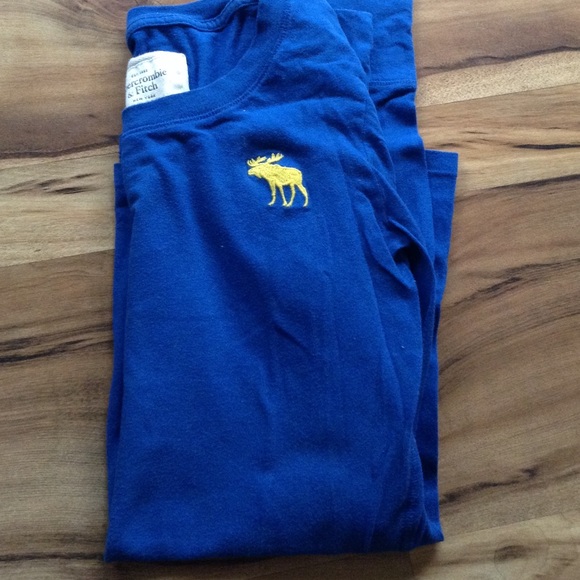 Blue long sleeve Abercrombie & Fitch shirt