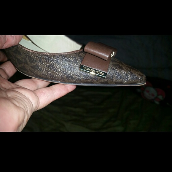 Shoes - Picture 4 of 4