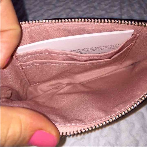 💥SOLD!💥NWT COACH SMALL WRISTLET- XMAS GIFT! - Picture 4 of 4