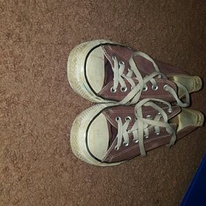 Converse Maroon low tops