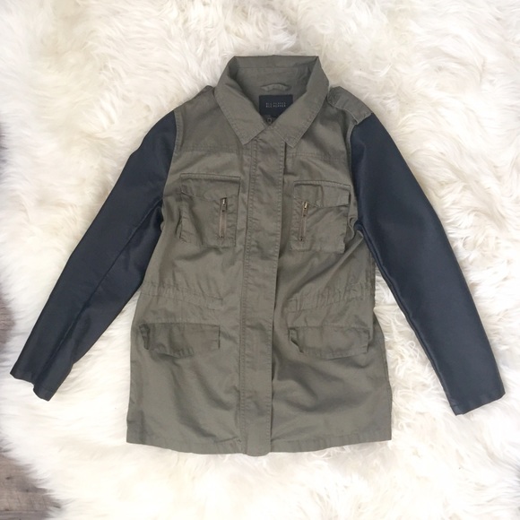 Blu Pepper khaki jacket with vegan leather sleeves