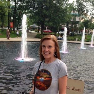 Meet your Posher, Debra