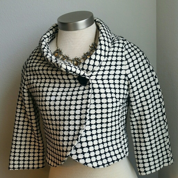 Banana Republic Jackets & Blazers - BANANA REPUBLIC....GORGEOUS CROP.. BLAZER