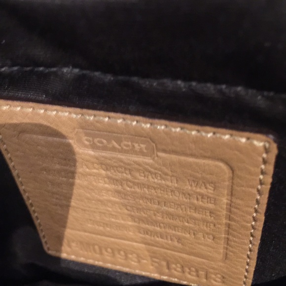 Coach jumbo bag! - Picture 4 of 4