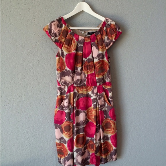 REDUCED 💥 💥💥BCBGMAXAZRIA floral dress 100% SILK