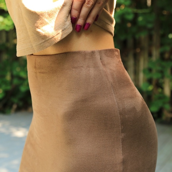 ️Mocha Suede Skirt *LAST 1! - Picture 4 of 4