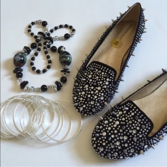 Obsession Rules Shoes - ✨Spiked Flats✨