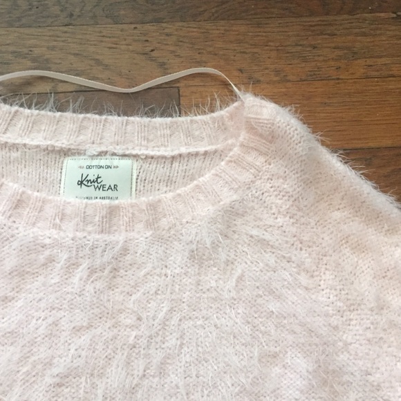 Fluffy crop top😮