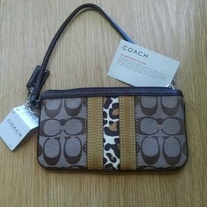 Nwt COACH wristlet!