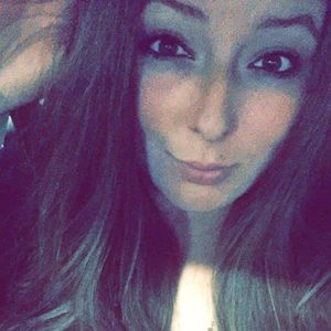 Meet your Posher, Alyson